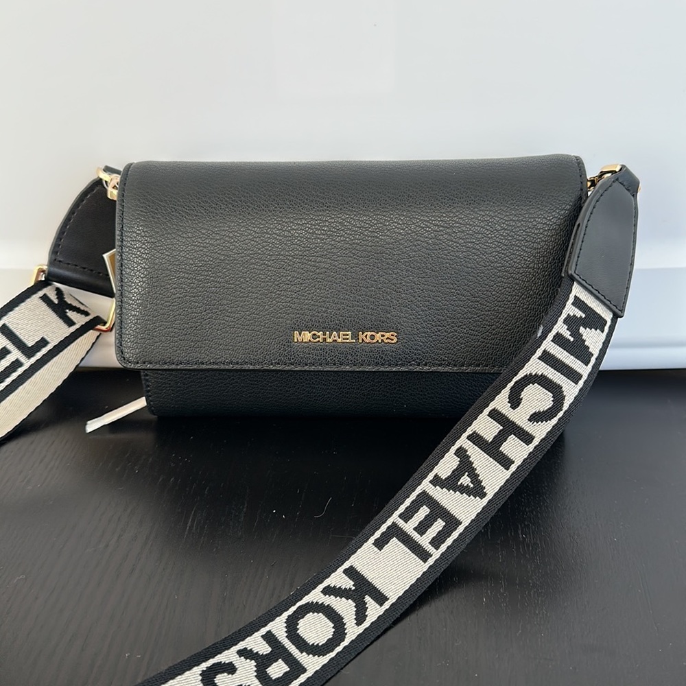 Michael Kors black leather large zip around wallet crossbody - Picture 6 of 11